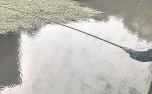 �����~����400��