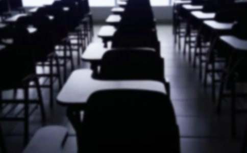 �P(gu��n)�ڸж�ĸУ���v���\����ƪ