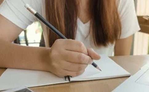 (��(y��u)��)�ҵ����L(zh��ng)����15ƪ