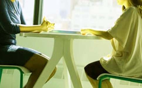 �ڸ������I(y��)����Մ��(hu��)�ϵ��vԒ(hu��)��