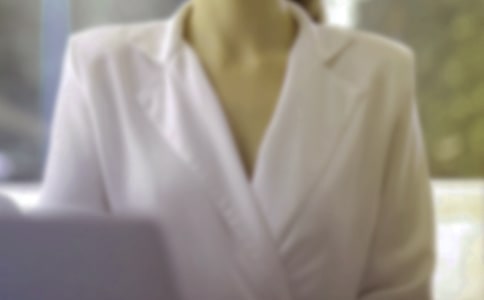 都市時(shí)尚女白領(lǐng)發(fā)型大盤點(diǎn)