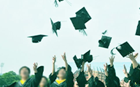 (精選)畢業(yè)生自我鑒定13篇