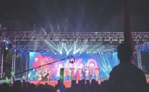 �s����������