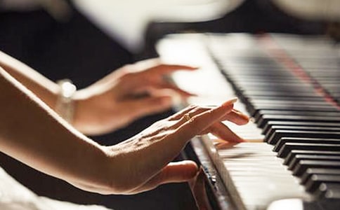 對牛彈琴歇后語及解釋