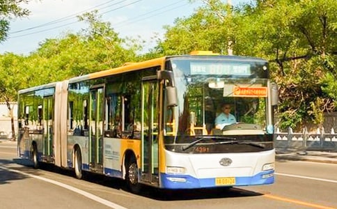 (優(yōu))坐公交車作文