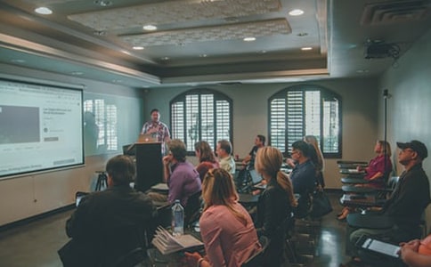 中班美術公開課快樂的小蝌蚪教案