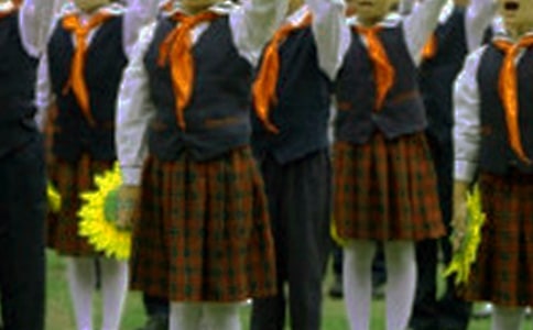 ����꠼t�I(l��ng)����?w��)»�ӷ��?/></p>
<p>����<strong>һ����ӱ�����</strong></p><p>��������(j��)���P(gu��n)�ژ�(g��u)���A��ʽ���L�����wϵ��������꠆T��s�е�ָ��(d��o)��Ҋ���������t�I(l��ng)����?w��)¡���ʩ�k���������P(gu��n)��ʹ�á��t�I(l��ng)����?w��)¡��ӈD��Ҏ(gu��)���_չ���»�ӵĹ���ָ��������xx����ꠡ��t�I(l��ng)����?w��)¡��u�x���M������ԇ�У�������xx�^(q��)����ꠡ��t�I(l��ng)������?w��)¡��u�x��ʩ������ԇ�У������ļ����P(gu��n)Ҫ�����Y(ji��)����У��(chu��ng)�����ơ��Ļ���ɫ�WУ�Ĺ������H���ƶ��������t�I(l��ng)����?w��)¡����»�ӷ����?/p><p>����<strong>�����I(l��ng)��(d��o)�C��(g��u)��</strong></p><p>�����M�L��xxx��У�L��</p><p>�������M�L��xxx���ٹ�ί���Σ�</p><p>�������c�ˆT��ȫ�w����o��(d��o)�T��һ�����꼉ȫ�w꠆T</p><p>����<strong>������ʩ����</strong></p><p>����ȫ�w����꠆T</p><p>����<strong>������?w��)�e</strong></p><p>������?w��)·֞���A(ch��)������ɫ�º��Ǽ����������(j��ng)�^Ŭ�����_��һ���Ę˜������ɫ@����</p><p>����<strong>�塢��ʩ����</strong></p><p>����1�����£�</p><p>����(1)���A(ch��)��</p><p>����һ�꼉�������������h�¡��W܊��</p><p>�������꼉�����W�����w��¡�Т����</p><p>�������꼉�����o�����h(hu��n)���¡������L��</p><p>�������꼉��ˇ�g(sh��)����ٝ����¡��W����</p><p>�������꼉��־Ը���¡����ǻ���¡����h��</p><p>����ÿ���꼉����(y��ng)�Ļ��A(ch��)�µ���Ŀÿ��ÿ��һ���O(sh��)15ö��</p><p>����(2)��ɫ��</p><p>����һ�꼉��������</p><p>�������꼉��������</p><p>�������꼉���ƌW��</p><p>�������꼉���Ɔ���</p><p>�������꼉����˼��</p><p>����ÿ��ÿ�W�ژs�@3ö���ϻ��A(ch��)������꠆T�����Ԙs�@��ɫ��</p><p>����(3)�Ǽ���</p><p>�������ˣ�����һ����</p><p>������ꠣ����wһ����</p><p>����ÿ���꼉ÿһ�W���O(sh��)5ö����һ���º�1ö���wһ���¡�</p><p>����2������</p><p>�������±������ʮ�Y(ji��)�ϣ��Y(ji��)���О�Ҏ(gu��)���������Y(ji��)�όWУ��ɫ������Y(ji��)���������С������Y(ji��)���n���dȤС�M���Y(ji��)�ϸ��W�ƽ̌W�Y(ji��)���������(w��)���Y(ji��)�τڄӽ������Y(ji��)�ϼ�ͥ����</p><p>����3�����£��w�F(xi��n)С���`�����������е�ԭ�t��</p><p>�����ٿ�����ʽ�����r�g������ƽ�r������鿼���A�ο�</p><p>�����ڿ���ӛ䛣�������꠻�Ӳ�</p><p>�����C��</p><p>�������A(ch��)�º���ɫ��������e�С����A(ch��)��ÿ�����һ���ܵ�����һ���������(ji��)ꠕ��n������o��(d��o)�T�C�l(f��)һ�Σ���ɫ��ÿ�W����ĩ������o��(d��o)�T�C�l(f��)һ����һ�Ǽ������º�һ�Ǽ����w��ÿ�W�괺����ĩ�Y(ji��)��ǰ�ɌWУ�ٹ�ί�C�l(f��)һ����</p><p>����<strong>�������wҪ��</strong></p><p>����1������Ҫ��ְl(f��)�]�С�С��������������o��(d��o)�T��Ʒ�W�ԃ�(y��u)�W���M�ɵĿ���ί�T������ʩ�^�����o��(d��o)�TҪ������P(gu��n)��</p><p>����2�����»��Ҫ���A����Ŀ��������(d��o)�W���ƶ�����Ӌ�����_�W��һ���Ϻà��»�ӆ����n�����Cÿ��һ�Π����n��������ӛ���</p><p>����3���o��(d��o)�TҪ����(j��)��ǰ�Ġ���(n��i)�ݣ���ᘌ��Ե��_չ꠻�����J���Ϻà��»�ӆ����n�������`����ӵĿ����k�������ÿ���ӛ����e��ǡ��?sh��)��C�xʽ���������փ����ܷ�ӳ���»����</p><p>����4�����W�����n�ώ��Գ��n�ÌW�ƽ̌W�c�_�ˠ�����Y(ji��)�����o��(d��o)�W���_չ���»�ӡ�</p><p>����5�������Ҫ�����W���J�����꠻��ӛ䛲��еġ��t�I(l��ng)����?w��)¡����»�����WУÿ�W���M�г�顣</p><p>����<strong>�������꼉��?w��)«@�˜�</strong></p><p>����һ�꼉�@�˜�</p><p>����������</p><p>����1����ӛס������x���ărֵ�^��ʮ���փ�(n��i)���������ڌWУ�ճ��О��Ќ��`</p><p>����2�����f��ʮ��Ҫ��������С���������Ԑ�С����֮</p><p>����3���������n�����W��һ���c������x���ărֵ�^���P(gu��n)��ͯ�{�����</p><p>����4�����v���������Yò���Z���ڹ����������_ʹ�á��ļ���������</p><p>�������h��</p><p>����1������Ї����a(ch��n)�h����</p><p>����2�������������۰༯�w���e�O������</p><p>�����W܊��</p><p>����1��ͨ�^����������Ґ�����������}��ջ�����J�R������գ�����������֪�����c��(ji��)��</p><p>����2���J�慢��ÿ�ܵ�����xʽ��֪�����������������w���ǵĺ��x</p><p>����3�����Ç��c��������һ���c����ĺ�Ӱ��</p><p>����4���������n�����W��һ�����P(gu��n)���Ї����ĸ�����</p><p>����������</p><p>����1�����c�ж���ĸ�B(y��ng)��֮��������磺���L݅���������˶˲�</p><p>����2�����c�ж��ώ��̌�(d��o)֮��������磺�fһ�����ώ�������������</p><p>����3�����c�ж�ͬ�W����֮����ӣ��磺���x�x���Ď�������</p><p>�������꼉�@�˜�</p><p>�������W��</p><p>����1���B(y��ng)��һ���W���ĺ����T������ꠕ��з�����</p><p>����2�����҃ɾ�یW���ۿƌW��������ӛ���������ӛ����</p><p>����3������ꠕ�������꠆T���]һ���ۿƌW�ĕ�����</p><p>����4�ڿƌW�n���^��һ���ƌW�F(xi��n)�����W�����^��ӛ���</p><p>�����w���</p><p>�������f�������Լ�ϲ�۵��\�ӆT</p><p>����2�����f����N���ϵ��\���Ŀ</p><p>����3�����f��һ���w���Ŀ�Ĵ���Ҏ(gu��)�t�Ͱ�ȫҪ�I(l��ng)��</p><p>����4���ܽo�Լ��ƶ�һ���w��呟�Ӌ�������Գ�һ���������������|(zh��)�_���\�ӕ����ʂ���</p><p>����Т����</p><p>�����������A������y(t��ng)���£���ꠕ����vһ�����P(gu��n)��Т���Ĺ���</p><p>����2��������Ќ���һ��Т���L݅���������������</p><p>����3���ڼ������ɼ�Т����ĸ����������������ӛ�Ќ�һ����</p><p>����4����У���ώ����f���������w������</p><p>����������</p><p>����1�����c�ж���ĸ�B(y��ng)��֮��������磺���L݅��������ϴϴ�_��</p><p>����2�����c�ж��ώ��̌�(d��o)֮����ӣ��磺�fһ�����ώ���������������</p><p>����3�����c�ж�ͬ�W����֮��������磺���x�x���Ď�������</p><p>�������꼉�@�˜�</p><p>�������o��</p><p>����1�����R�e���ý�ͨ���R�����ؽ�ͨҎ(gu��)�t</p><p>����2���f�����N������ʳƷ�����R�e���|(zh��)��</p><p>����3�����f�ɂ����ϰ�ȫ֪�R����߰�ȫ���R��</p><p>����4��������Ӗ���n�;o����ɢ�ݾ���������չʾһ헰�ȫ��</p><p>���������ܣ��W�����o���I(l��ng)��</p><p>�����h(hu��n)����</p><p>����1����۴���Ȼ�����o���ݘ�ľ</p><p>����2���܌������M�����_�����</p><p>����3�����c����С�����һ�l�ֻ����</p><p>����4�����o�h(hu��n)������߅��������ʹ��һ������Ʒ��</p><p>���������L��</p><p>����1������һ��Ԓ�f������������L(�\�����¸�������F�Y(ji��))������</p><p>����2�����҃ɂ���߅�`����������L�İ��</p><p>����3���ܷe�O���c�����С�С꠻��������꠻�����`������</p><p>����꠆T�����L</p><p>����4����ꠕ��з���ɼ��Լ��`����������L��������</p><p>�����ƌW��</p><p>����1�����M�С�ÿ��һʡ�����ҿ��Y(ji��)�u�r�����</p><p>����2��ÿ��������һ�����»��</p><p>����3��ÿ���c��ĸ�H����һ�λ�ӡ�</p><p>�������꼉�@�˜�</p><p>����ˇ�g(sh��)��</p><p>����1���f�����N�Լ�ϲ�۵�ˇ�g(sh��)��ʽ����������������Ʒ������ˇ�g(sh��)֮�����f����?sh��)�һ����gˇ�g(sh��)��������������Ʒ�������m��չʾ��չ�F(xi��n)ˇ�g(sh��)֮����</p><p>����3����У�@�Ļ�ˇ�g(sh��)��(ji��)�ϣ�չʾһ���Լ���ˇ����Ʒ����(chu��ng)��ˇ�g(sh��)֮����</p><p>����4���Lԇ����һ�N�������w�ˇ�g(sh��)֮����</p><p>����ٝ�����</p><p>����1�����e���l(xi��ng)5�����O(sh��)�³ɾ����˽���l(xi��ng)����׃��</p><p>����2���f�������Ї����ֵ���Ժ��Ĵ�������������ķ��s���Z���n�����bһƪ��������Ԋ�裬�����ۇ����</p><p>����3�����Z���n�����bһƪ��������Ԋ���������ۇ������</p><p>����4���Ç��c�L������������һ���Ї������ֲو���չ��δ���ĉ�����</p><p>�����W����</p><p>����1�����o��(d��o)�T�ώ�ָ��(d��o)�����W����δ�����˱��o����</p><p>����2������δ�����������ܵ����ֺ�������(y��ng)���A(y��)������</p><p>����3���ռ�һ�����ط��İ���������ꠕ��з���</p><p>����4��������꠽M����һ��ģ�M��ͥ���</p><p>�����Ɔ���</p><p>����1�����c���������ɽ�����o���S�����Gɫ�����ֲو�����</p><p>����2����༉��һ�����»��</p><p>����3��ÿ���������ώ���ͬ�W�ͼ��L��������</p><p>�������꼉�@�˜�</p><p>����־Ը����</p><p>����1���ܜʴ_�f��꠶Y�ĺ��x</p><p>����2�����Lһλ��߅�ă�(y��u)���h�T��</p><p>����3����ꠕ����v��һλ��(y��u)�㹲�a(ch��n)�h�T���������(w��)�Ĺ���</p><p>����4������һ헞��������(w��)�Ĺ��挍�`�����</p><p>�������ǻ����</p><p>����1���ڽ���ջ������֪�������꠸�ā�v���������ݳ�꠸���</p><p>����2�����^�����������˽�����꠵Ěvʷ�����f�������vʷ�r�����ꃺͯ�M�������Q</p><p>����3���W�����ӛ�����������E����ꠕ����vһ���������ҹ�</p><p>����4����ӛ�h�Ľ̌�(d��o)���������n�όW�����א��h���������ڡ���������Ґ��������}ꠕ��б�����</p><p>�������h��</p><p>����1���ڽ���ջ������֪������ĺ��x�����h���������������x��</p><p>����2���f���傀���h��������ֺ���Ҫ���E����ꠕ���Մ���룻</p><p>����3�����������h���Ѕ��c�W���h�����»����</p><p>������˼��</p><p>����1�����c�����vһů�Z��У�@��ů�㡱���</p><p>����2����Ո���L��ͬ���c������һ��������У�@�Ҹ��������</p><p>����3���������֮�������c��Ҋ�t˼�R�������Լ���������Ʒ�����</p><p>��������һ���«@�˜�</p><p>����1��һ�W����@�û��A(ch��)�º���ɫ���_6ö</p><p>����2���܅f(xi��)������_չ���t�I(l��ng)����?w��)¡����»�ӵ�����꠆T</p><p>����3���ܞ����꠆T����(w��)������꠆T��</p><p>����4���ٹ�ί�鿼�����_��(y��u)�������꠆T��</p><p>�������wһ���«@�˜�</p><p>����1�������ҕ�_չ���t�I(l��ng)����?w��)¡����»�?/p><p>����2������_չ���t�I(l��ng)����?w��)¡����»��Ч���@��</p><p>����3������_չ���t�I(l��ng)����?w��)¡����»���Є?chu��ng)����ʽ</p><p>����4�����ՌWУ�ٹ�ίҪ��ÿ��ÿ�W���J���䌍���C�¿��Y(ji��)����</p>
	</p><div   id=