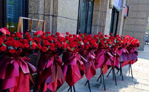 喬遷花籃的經(jīng)典賀詞