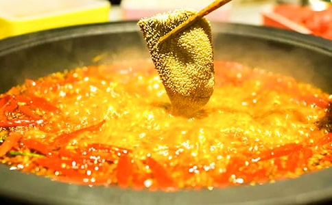 �y���Ļ������