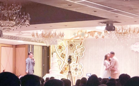 閨蜜結(jié)婚慶典邀請函祝福短信