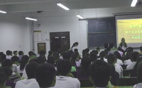 �F(tu��n)ί��ӛ��Ƹ��(b��o)��3ƪ