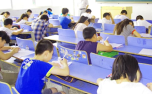 ���꼉(j��)�vʷ�σ�(c��)���еĿ�ԇԇ�}