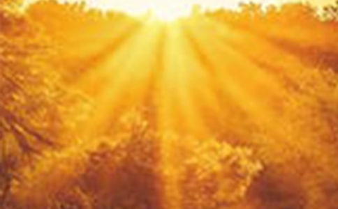 穿過黑暗的夜,才懂黎明的晨