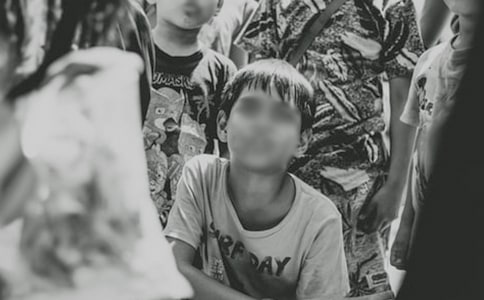 ������B(y��ng)�к��ӵ�ꖄ�֮��