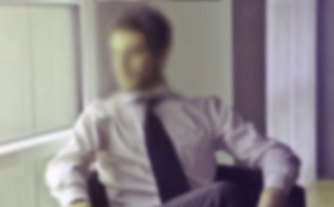 形容男人孤獨無人懂的詩句