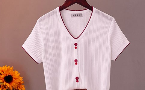 闊腿褲如何搭配上衣