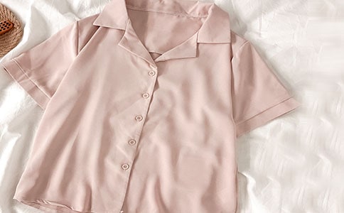 開叉裙怎么搭配上衣