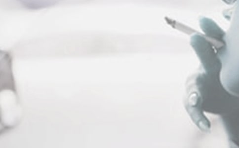 �T������̎�Pͨ��