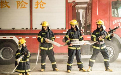 ����(j��ng)�䡿����СС�����T����15ƪ