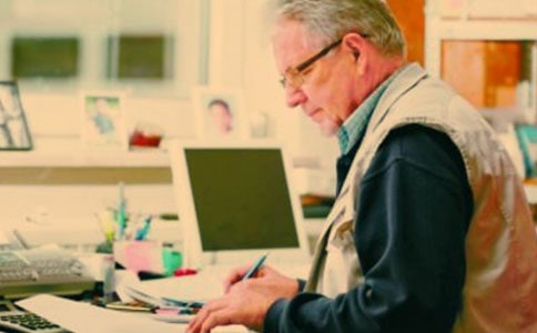 �������Ľo���à���?sh��)�һ���?/></p>
<h2>�Ľo���à���?sh��)�һ���?</h2>
<p>�H�۵Ġ�����</p><p>�������ã�</p><p>�������������^����ô�����ҷǳ����������F(xi��n)�����҂���������˺ܴ�׃�����Ҽ��I����һ���Ƿ������̼ҵ�ƽ�����w�ˣ��ڸ�������һ�טǷ��������^�l(f��)�ְ��˲��������^���҂���(j��ng)��ȥ���������������İɣ�</p><p>����ӛ���Һ͸��С�ĕr��������(j��ng)��������݆܇�������Һ͸��ȥ�����档��ܟ��������҂����������ü����o�҂z������һ������ĵط������Լ��s�������µ���܇����ÿ�������۵ĝM�^������һ��Ҋ�҂�����Ę��ӣ��ֿ������ɵ�һЦ����</p><p>������һ�I�óԵ����Ϳ��뵽�����Еr���ҺÎׂ����ڛ]ȥ����������������Եā�������ֱ���Ұ�ʳ��Ե���ŷ��Ļؼ���</p><p>���������Ԛ⣬��(j��ng)�����Ҵ�����������Č�ؐ�OŮ������ؓ�����Ǿ�Ӗ(x��n)���磺���Ǹ�磬��ô����ؓ����������ʹ�������e����Ҳ��(y��ng)ԓ׌����ѽ��</p><p>���������ߚq��'�r���������˰��Y���ְ����˺ܶ��t(y��)����̎�o���������o��������һ���˞����Ĳ����������ϵ�Λρ������Ҳ��(j��ng)��������I��</p><p>�����K�������Ĳ���o�����������������ƽ�����</p><p>�������죬�����ڴ���������ݔ��Һ�w������ݔ����������(d��ng)�r������ͣ�غ����ҵ����֣�������ǰȥ�����Ü���Ĵ��֓������ҵ��~�^�����V��Ҫ Ԓ�����¡���</p><p>�����������Kֹͣ�����ӵ�һ�x����ȫ���˶�ʹ��������</p><p>���������Ժ�����ÿ�춼��ج�����@�����o�r�o�̲�����������</p><p>�����F(xi��n)�����ҿ�Ҫ��С�W(xu��)���꼉�����ҌW(xu��)�˺ܶ����LҲ�@���˲����C�����������������ﶼ�����˰���</p><p>����ף������������һ�ж���</p><p style=