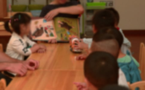 【必備】幼兒園小班美術(shù)教案范文10篇