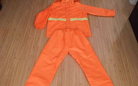 (優(yōu)選)《充氣雨衣》反思