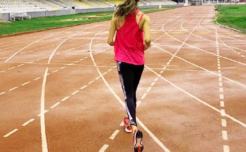 贊運(yùn)動(dòng)員稿件