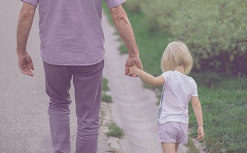 中年人臉上長斑是哪些原因