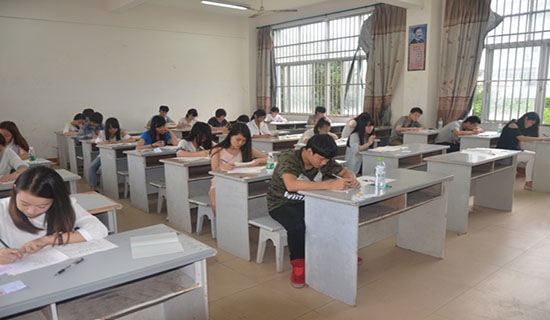 ȫ��(gu��)�QӢ�Z(y��)��ԇ�C���C��(j��)�n�ùPӛ��xӖ(x��n)��